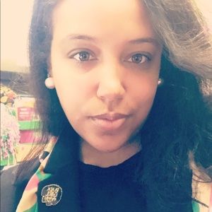 Meet your Posher, Danielle